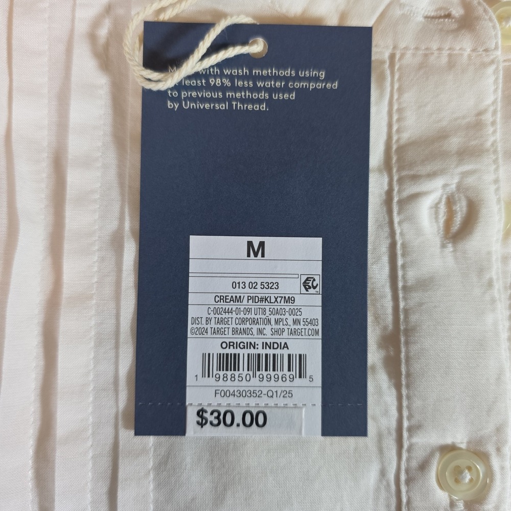 Universal Thread Women's Cream Pintuck Button Front Blouse Size Medium NWT - Picture 4 of 5